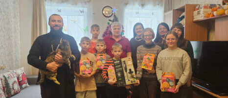 Благотворительный визит в детский дом семейного типа